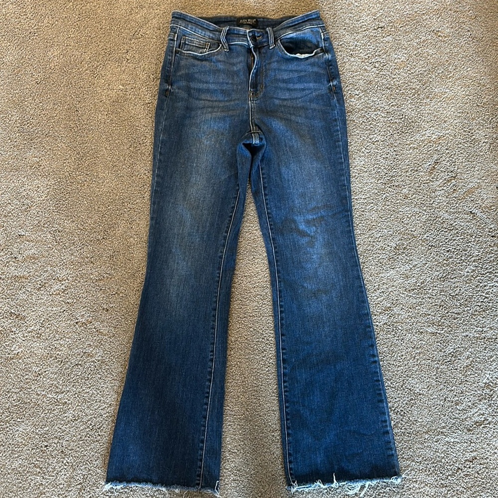 Gently worn Judy Blue slim bootcut raw hem size p7/28